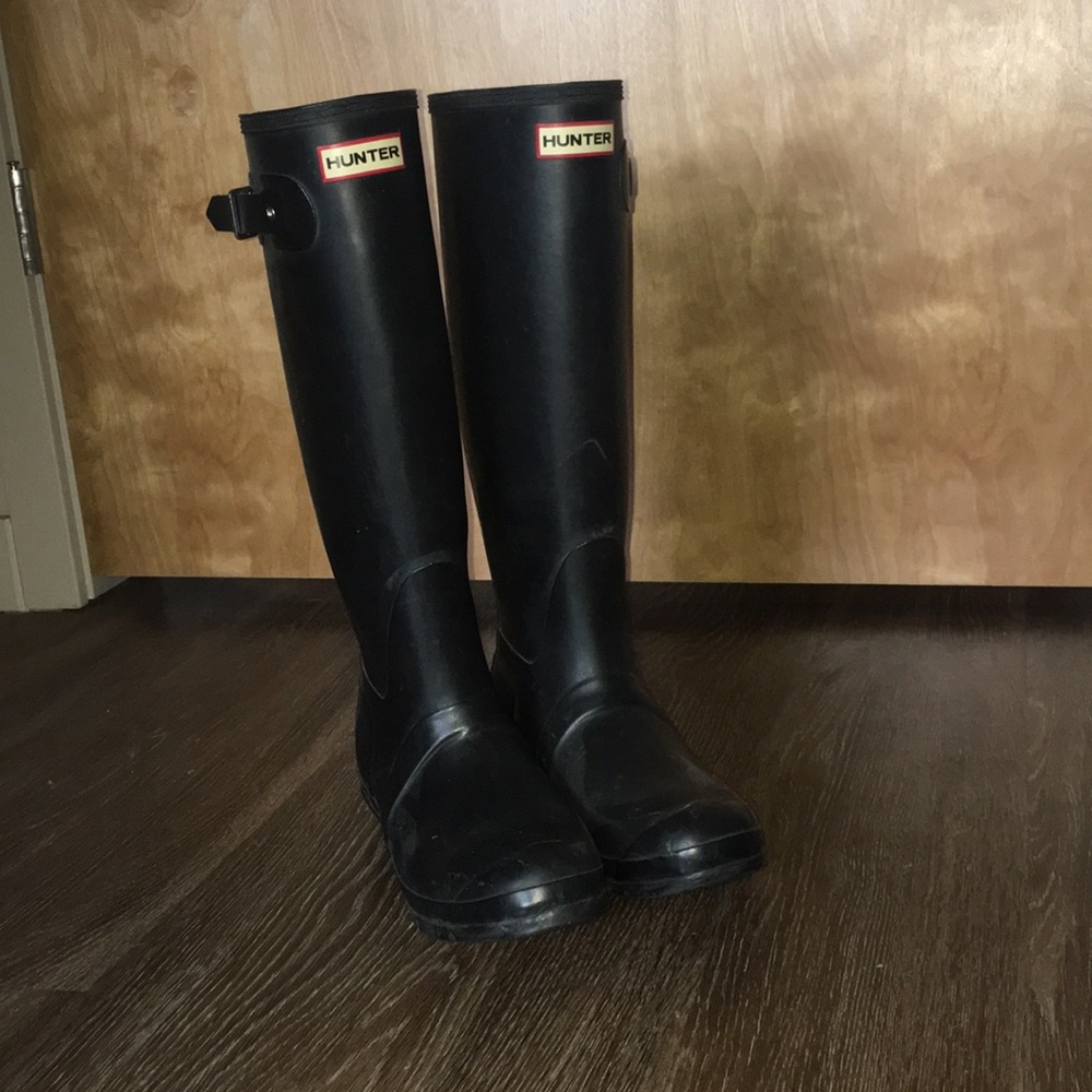 Hunter Tall Rain Boots - black